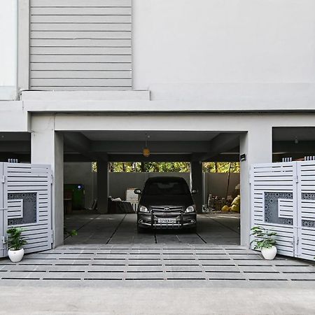 Super Townhouse De Alphabet Karmanghat Hyderabad Eksteriør billede
