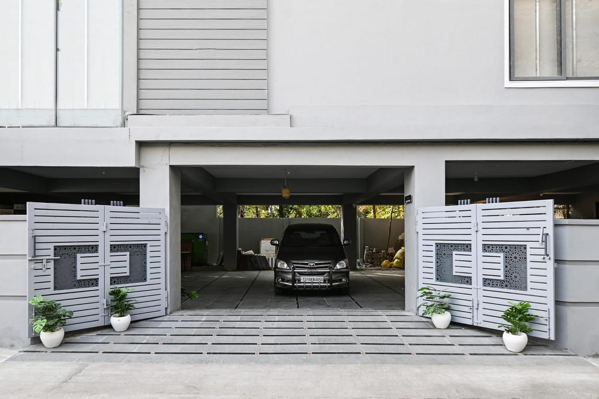Super Townhouse De Alphabet Karmanghat Hyderabad Eksteriør billede